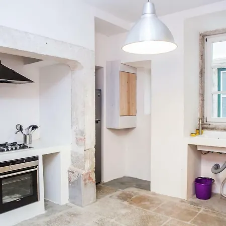 Apartment Alfama Chic 1 *